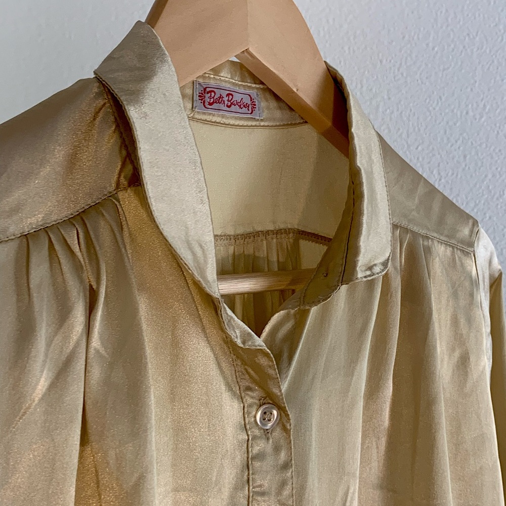 Vintage Italian Silk Blouse Mother of PearlButtons